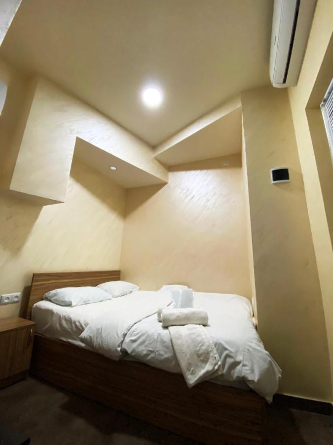 Domino Yerevan Hostel And Hotel Exterior foto